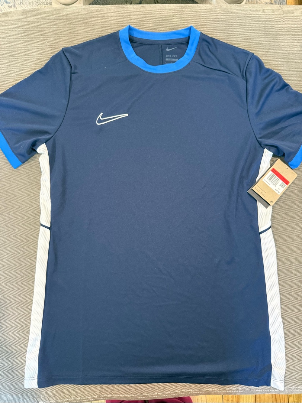 Nike Dri Fit Swoosh Academy Shirt Brand New with Tags - Picture 2 of 5